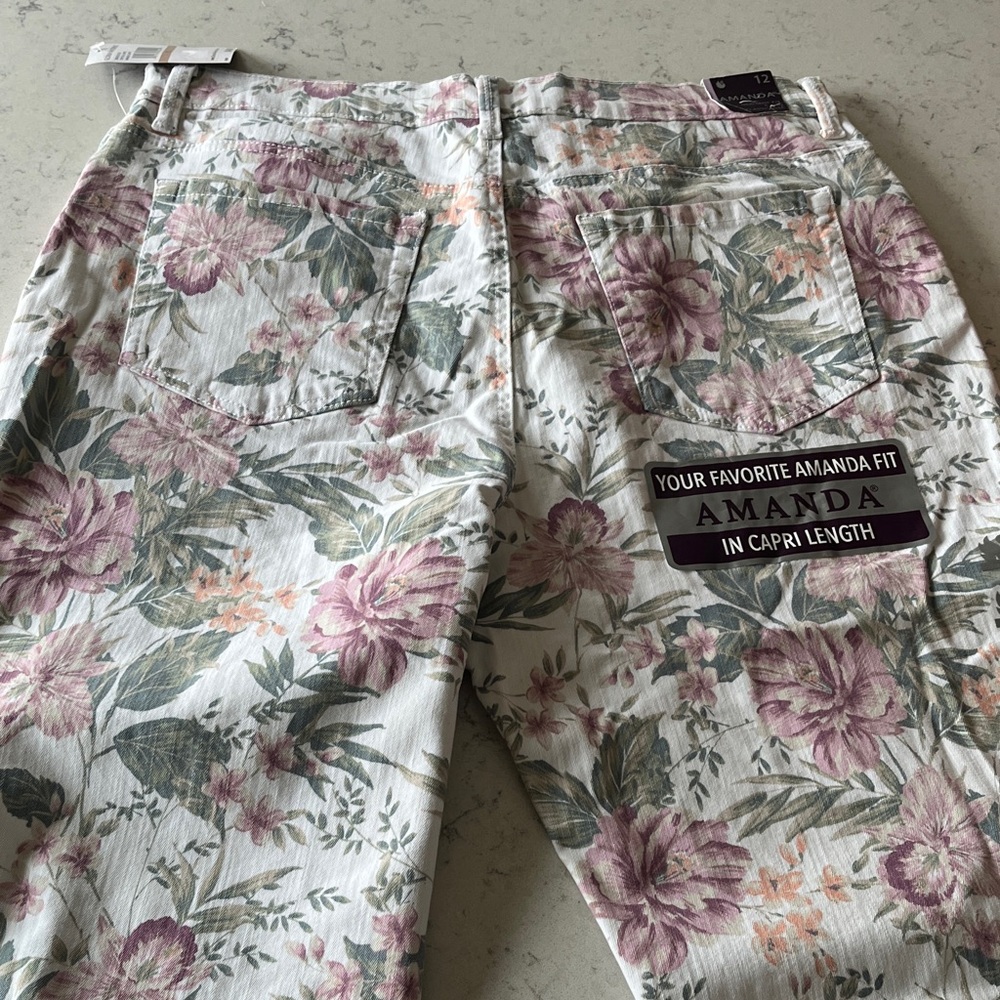 NWT Gloria Vanderbilt Amanda Capri size 12 - Picture 4 of 4